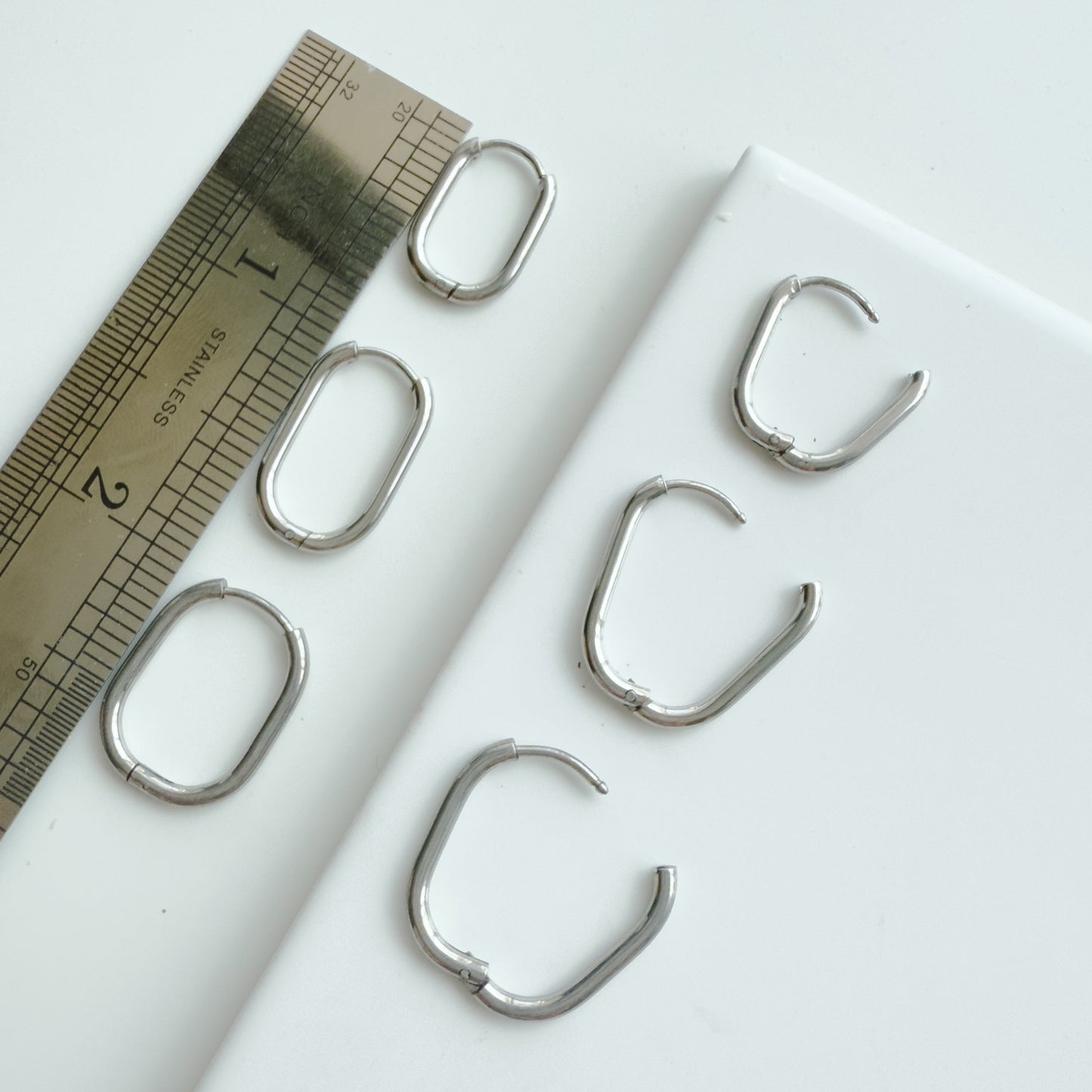 Oval Click Hoop - 10 PIECES - July 2025 Launch