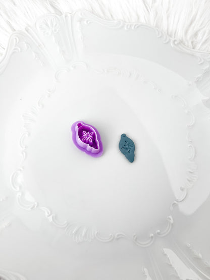 Bulb Imprint Clay Cutter - September 2023