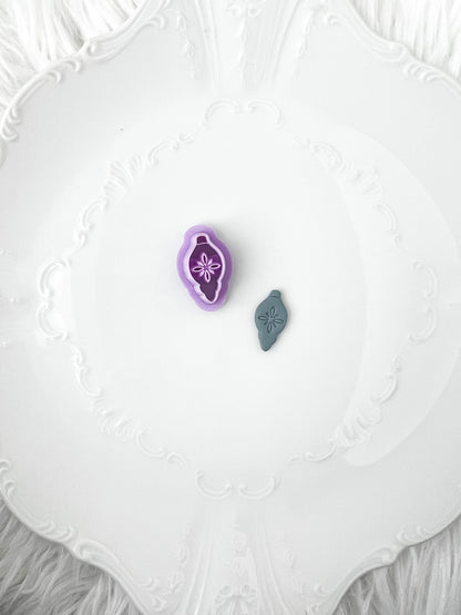 Bulb Imprint Clay Cutter - September 2023
