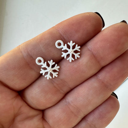 Snowflake Stud Finding - 10 PIECES - OCTOBER LAUNCH
