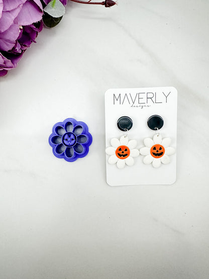 Pumpkin Daisy Clay Cutter - August Launch