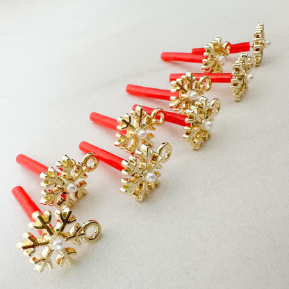 Snowflake Stud Finding - 10 PIECES - OCTOBER LAUNCH