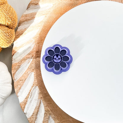 Pumpkin Daisy Clay Cutter - August Launch