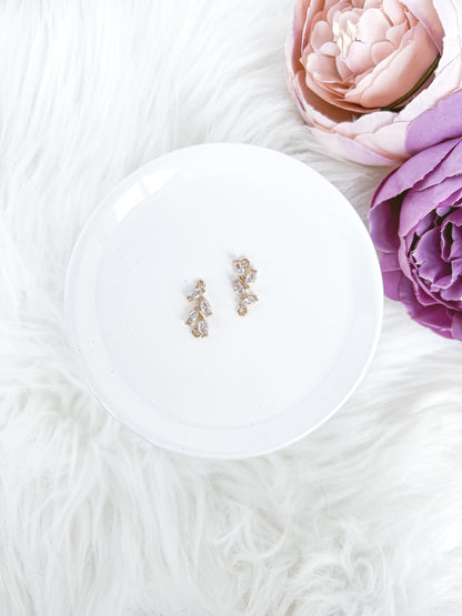 CZ Leaf Vine Connector - 10 PIECES - March Launch