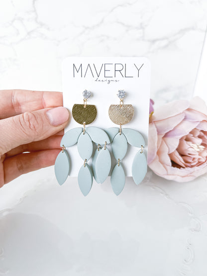 3 Petal Dangle Cutter (2 Pieces) - March Launch