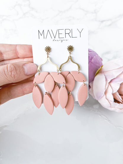 3 Petal Dangle Cutter (2 Pieces) - March Launch