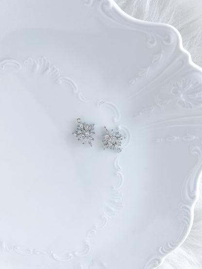 Floral Burst Connector (10 PIECES) - March Launch