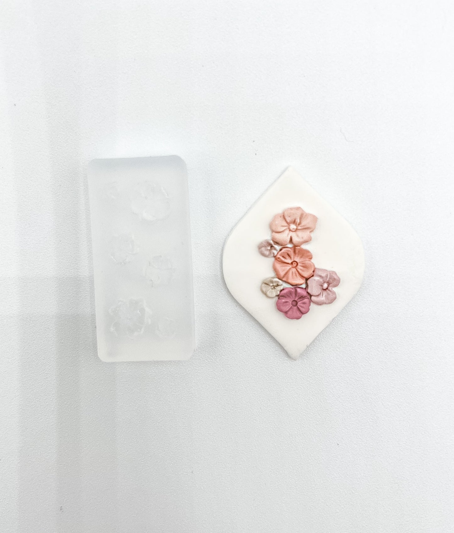 Micro Floral Mold 018 - Daffodil and Periwinkle