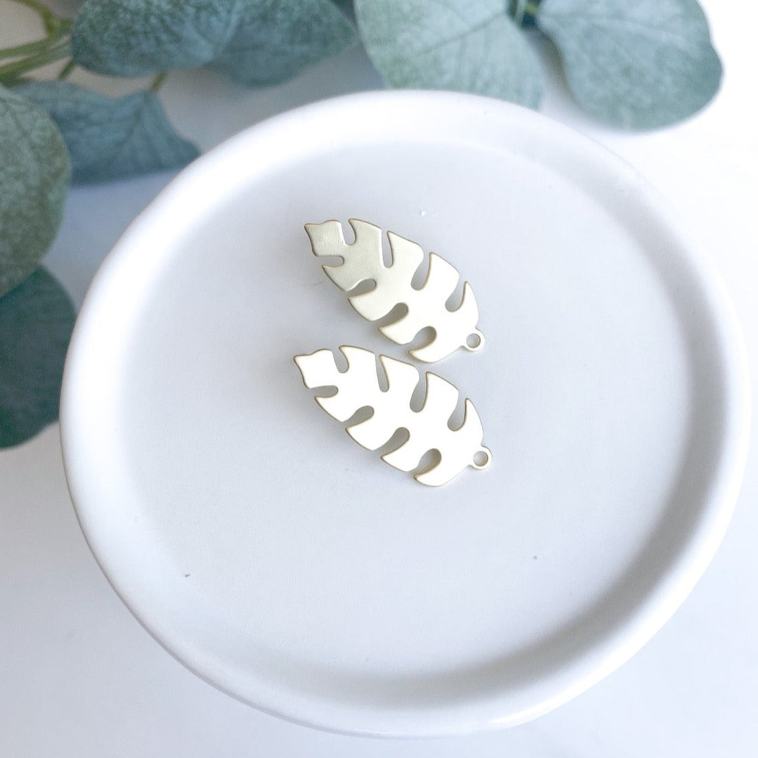 Leaf Stud Finding - 10 Pieces