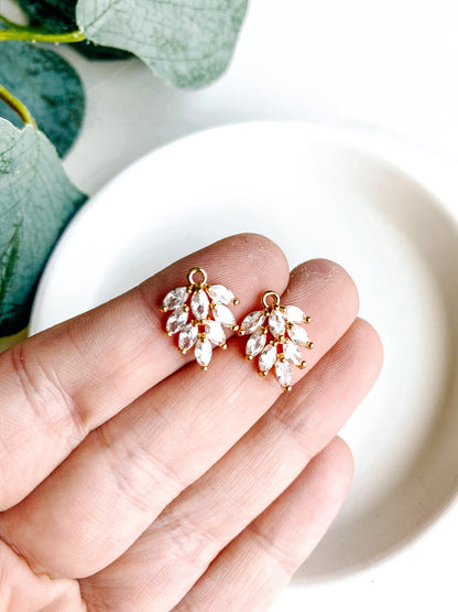 Vintage Diamond Charm - 10 PIECES