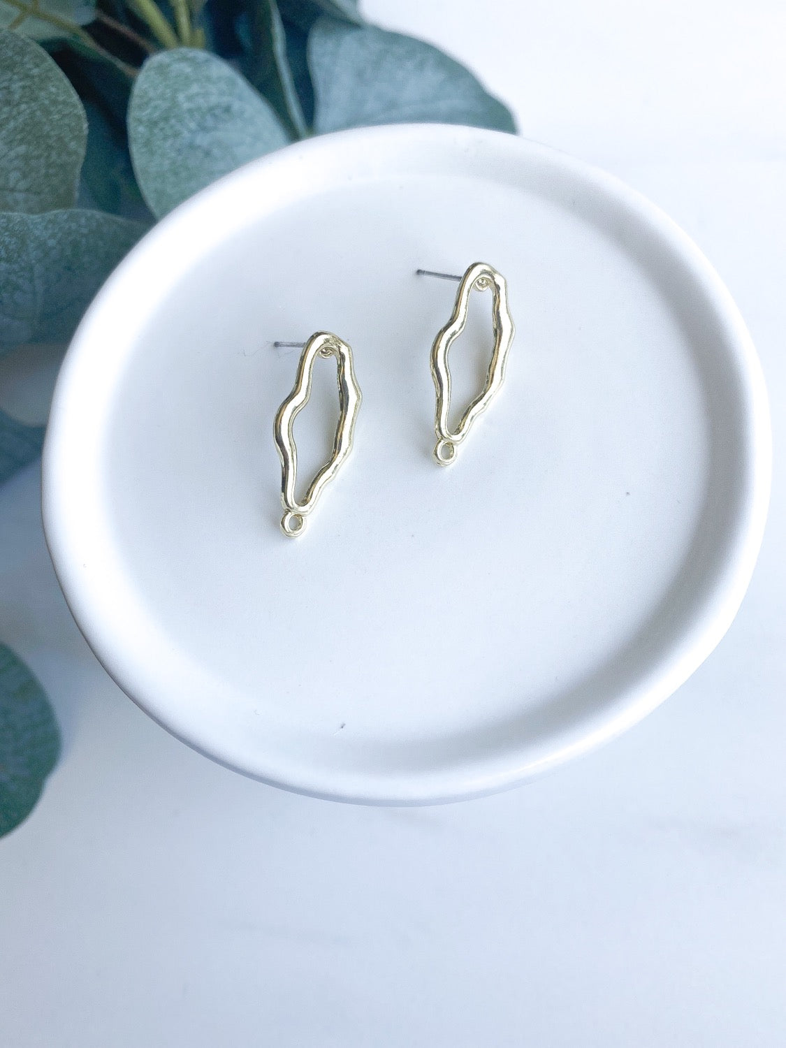 Abstract Long Oval Gold Stud Finding - 10 Pieces