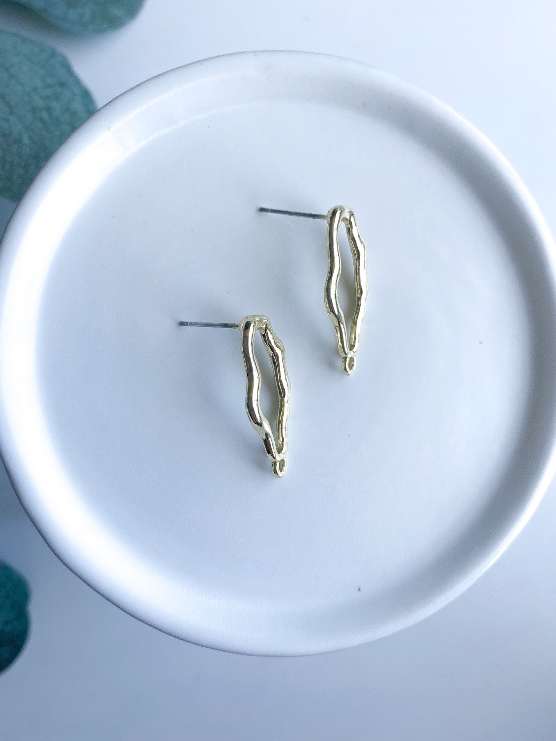Abstract Long Oval Gold Stud Finding - 10 Pieces