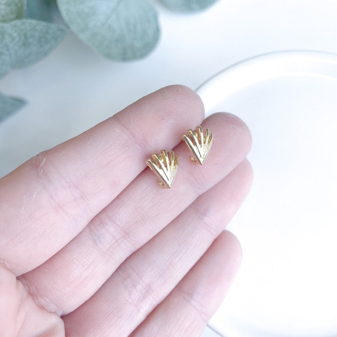 Gold Fan Stud Finding - 10 Pieces