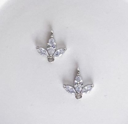 Tri Leaf Connector - 10 PIECES