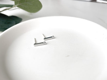 Solid Bar Stud - 10 PIECES