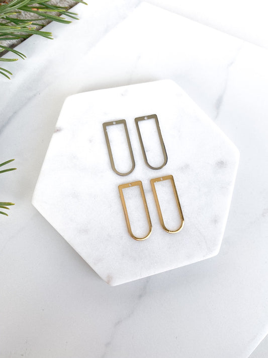 D Shape Charm - 10 pieces