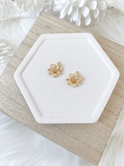 Gold Poinsettia Charm - 10 Pieces