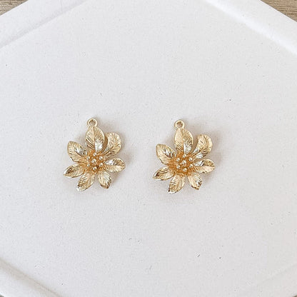 Gold Poinsettia Charm - 10 Pieces