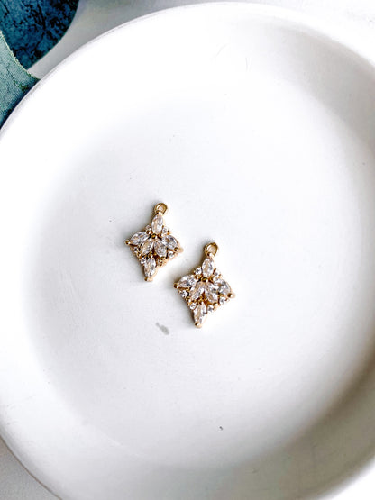 Multi Gem Charm - 10 PIECES