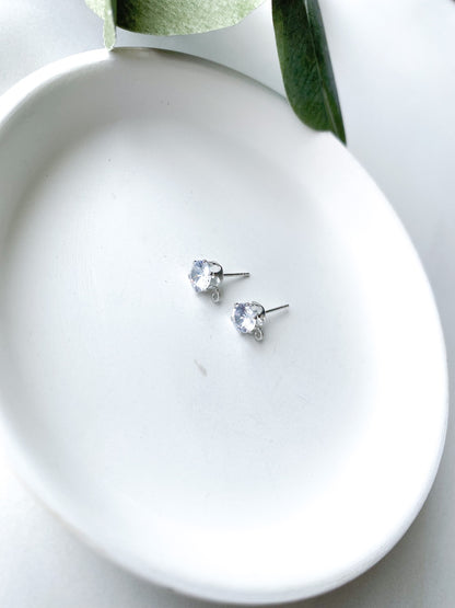 7mm Gem Dangle Stud Finding - 10 Pieces