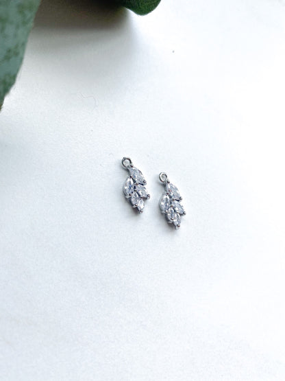 Silver Leaf Gem Charm - 10 Pieces
