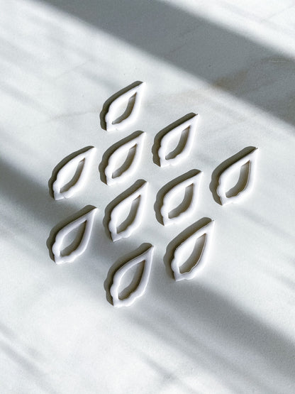 Elegant Teardrop Window Cutter