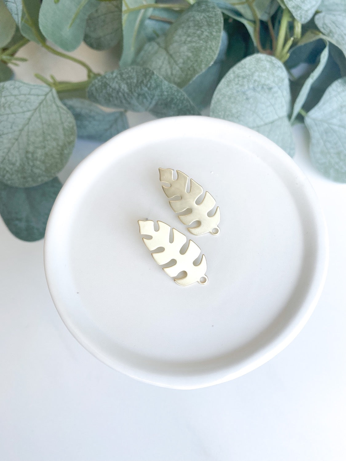 Leaf Stud Finding - 10 Pieces